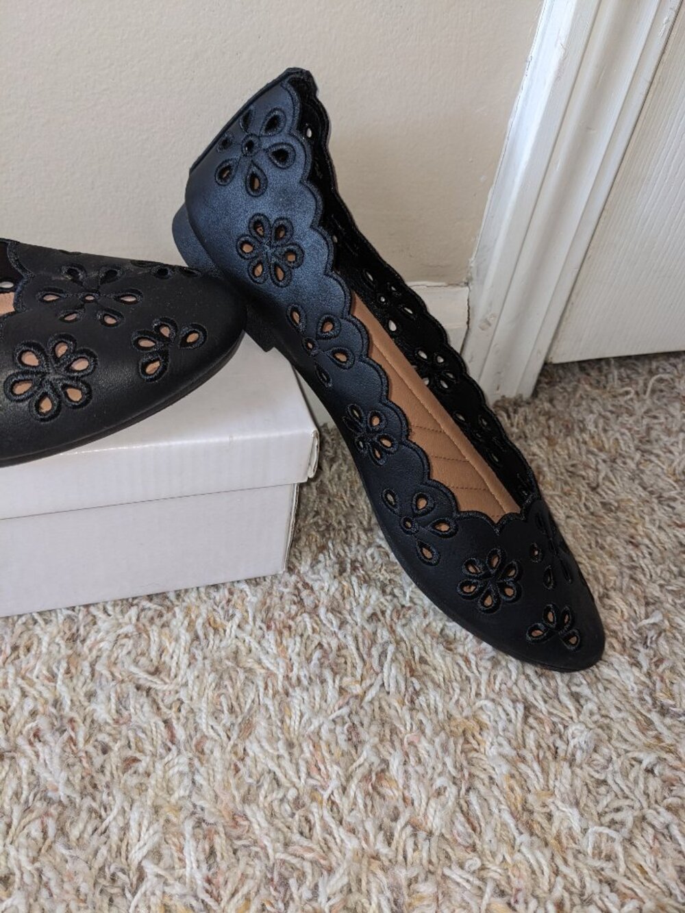 Ballet Flats NWB Sz 6 - Picture 2 of 5